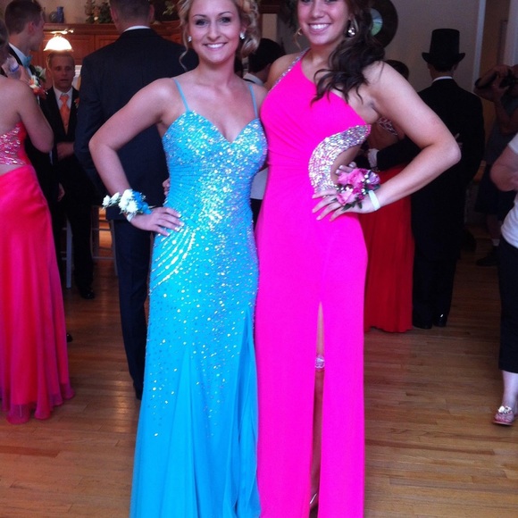 Pink prom dress - Picture 2 of 4